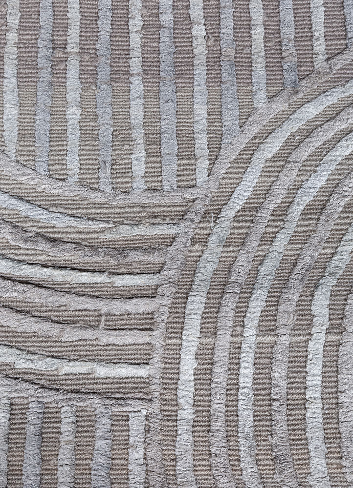 azalea grey and black wool and bamboo silk hand knotted Rug - CloseUp