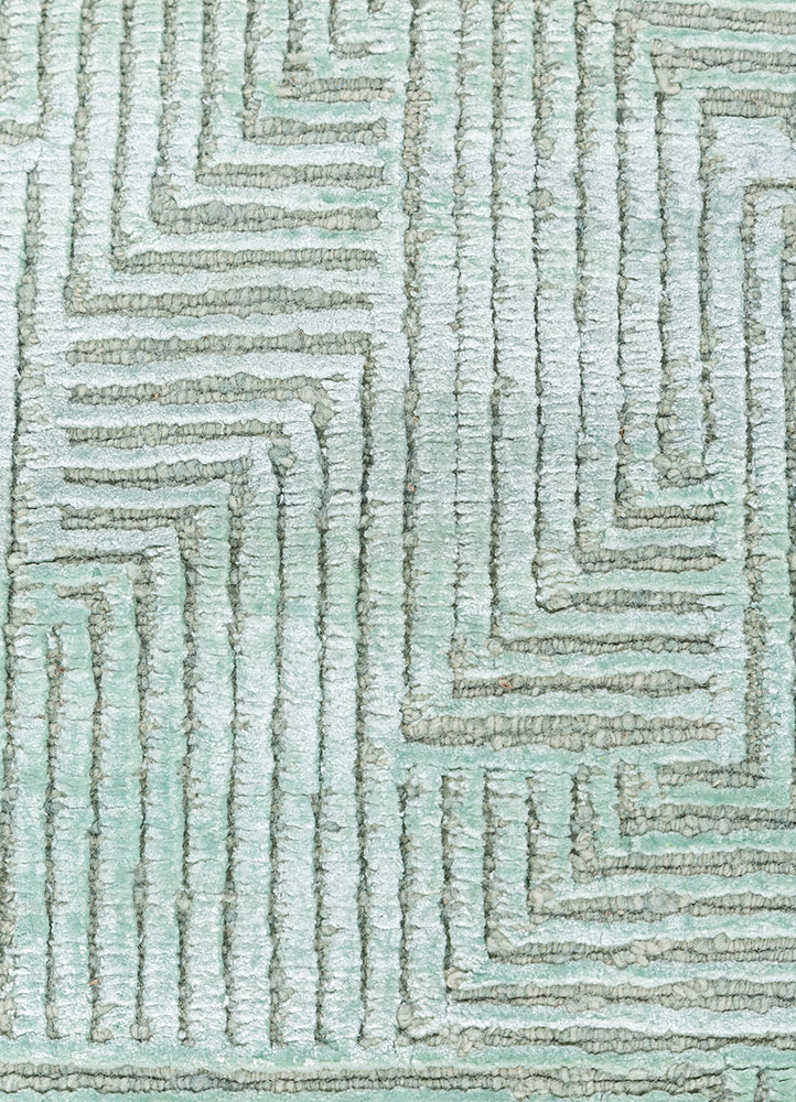azalea blue wool and bamboo silk hand knotted Rug - CloseUp