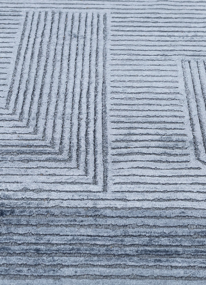 azalea blue wool and bamboo silk hand knotted Rug - CloseUp