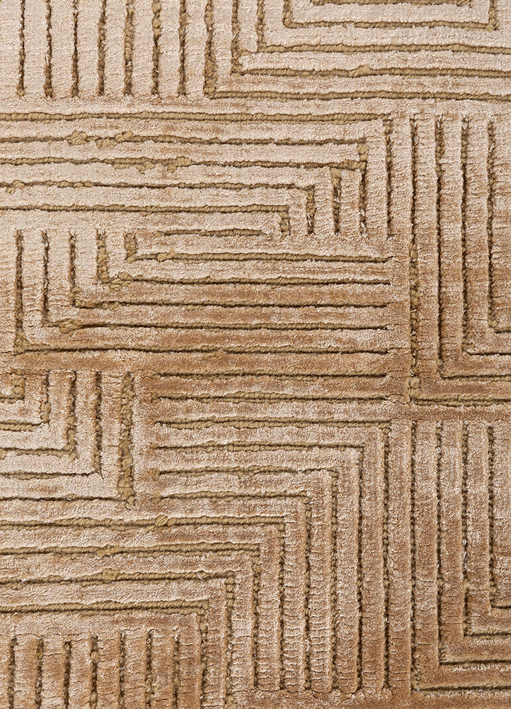 azalea gold wool and bamboo silk hand knotted Rug - CloseUp