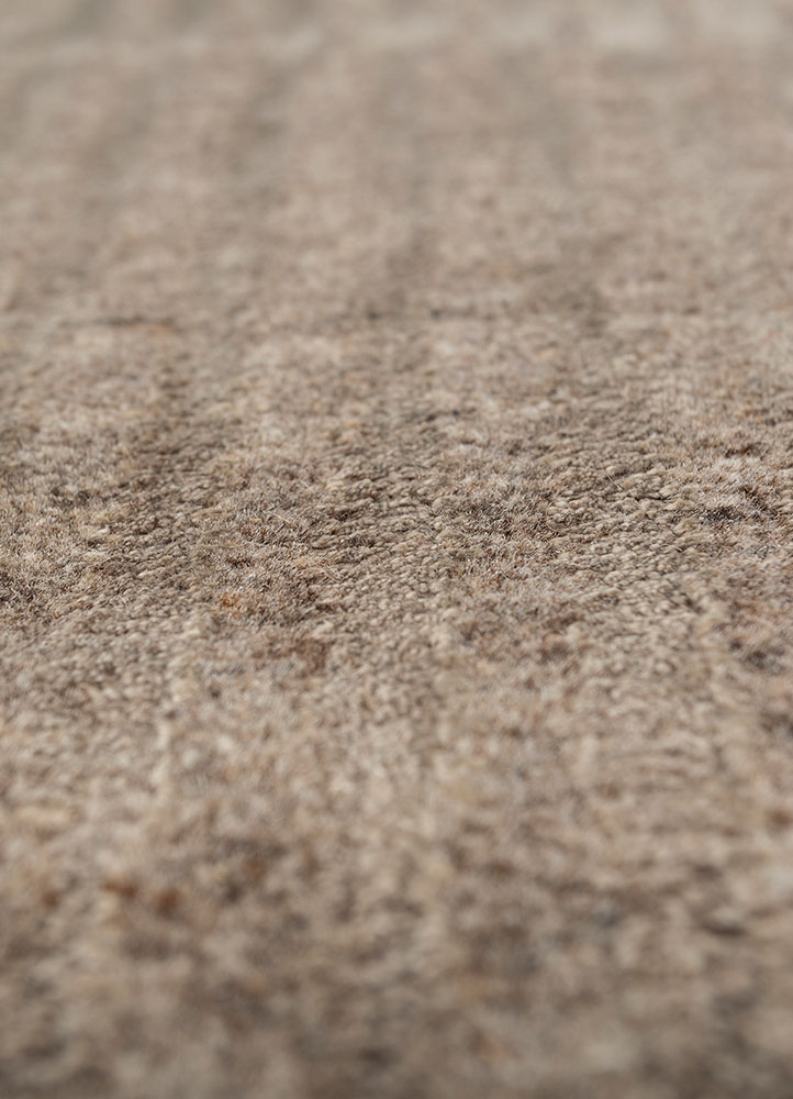 azalea grey and black wool and bamboo silk hand knotted Rug - CloseUp