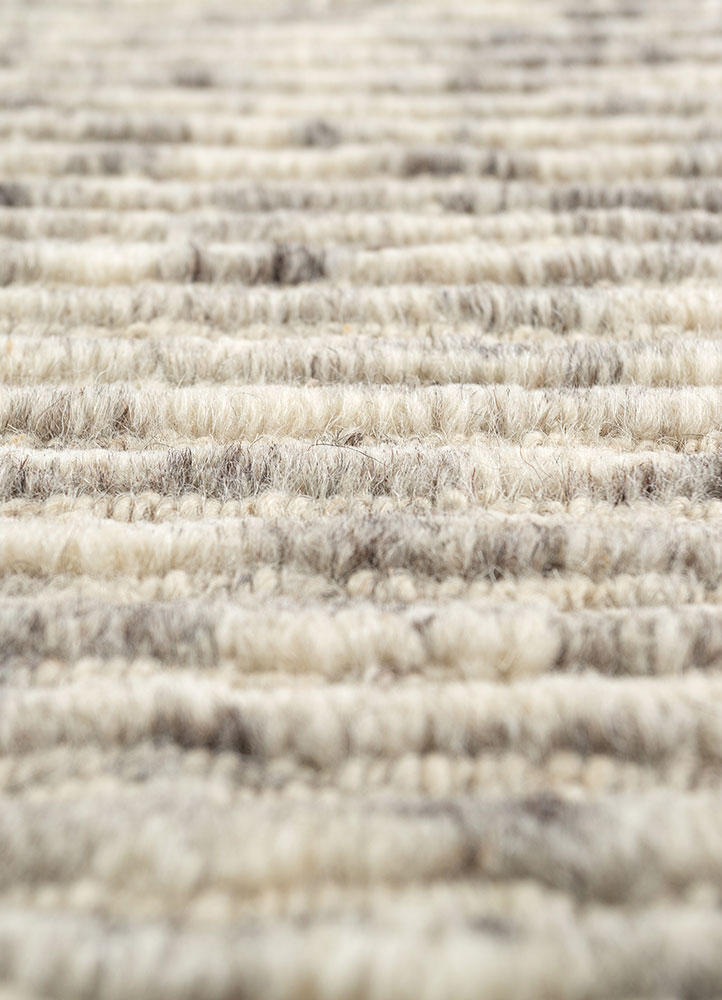 azalea ivory wool and bamboo silk hand knotted Rug - CloseUp