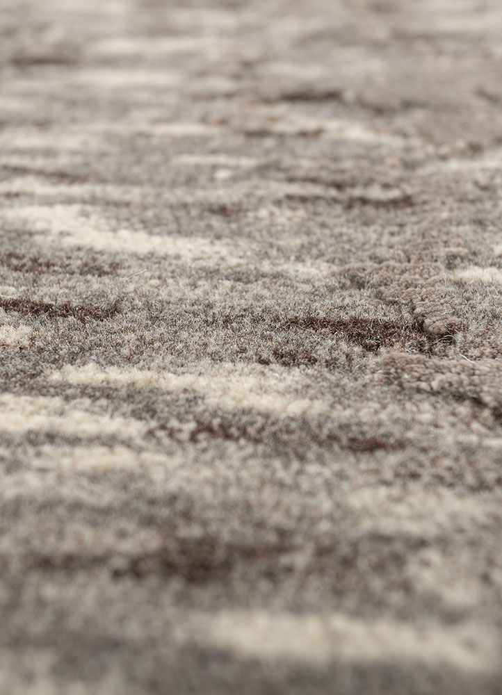 far east beige and brown wool and bamboo silk hand knotted Rug - CloseUp