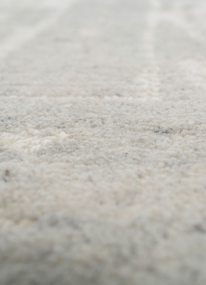 erbe ivory wool hand knotted Rug - CloseUp