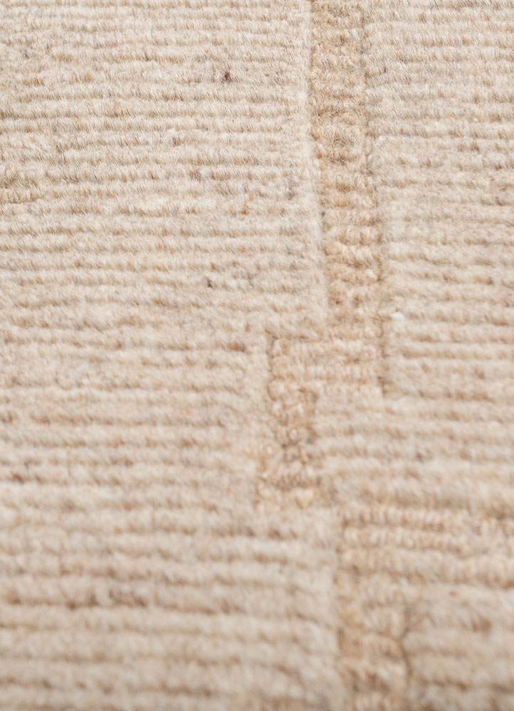 manifest beige and brown wool hand knotted Rug - CloseUp