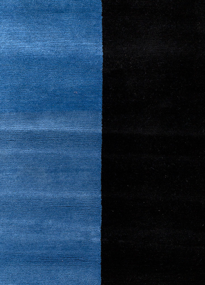 sthir grey and black wool hand knotted Rug - CloseUp