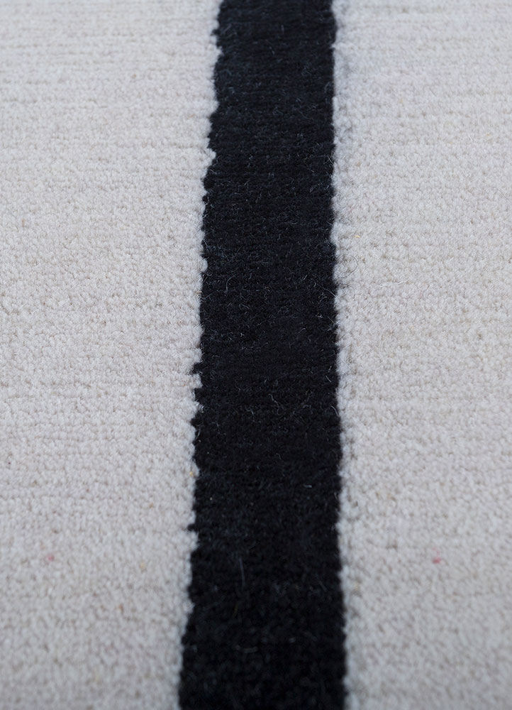 sthir ivory wool hand knotted Rug - CloseUp