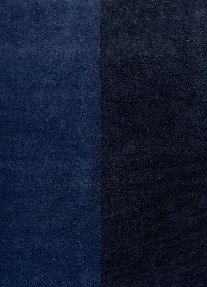 sthir blue wool hand knotted Rug - CloseUp