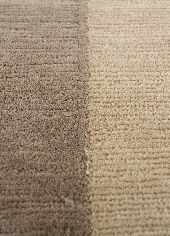 sthir gold wool hand knotted Rug - CloseUp