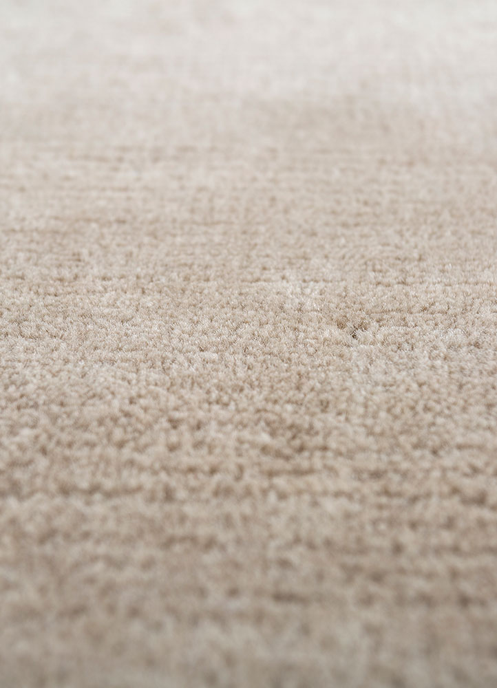 sthir beige and brown wool hand knotted Rug - CloseUp