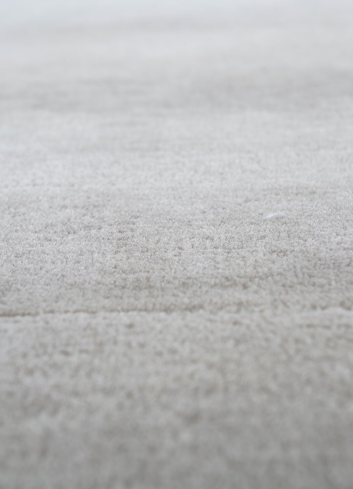 sthir grey and black wool hand knotted Rug - CloseUp