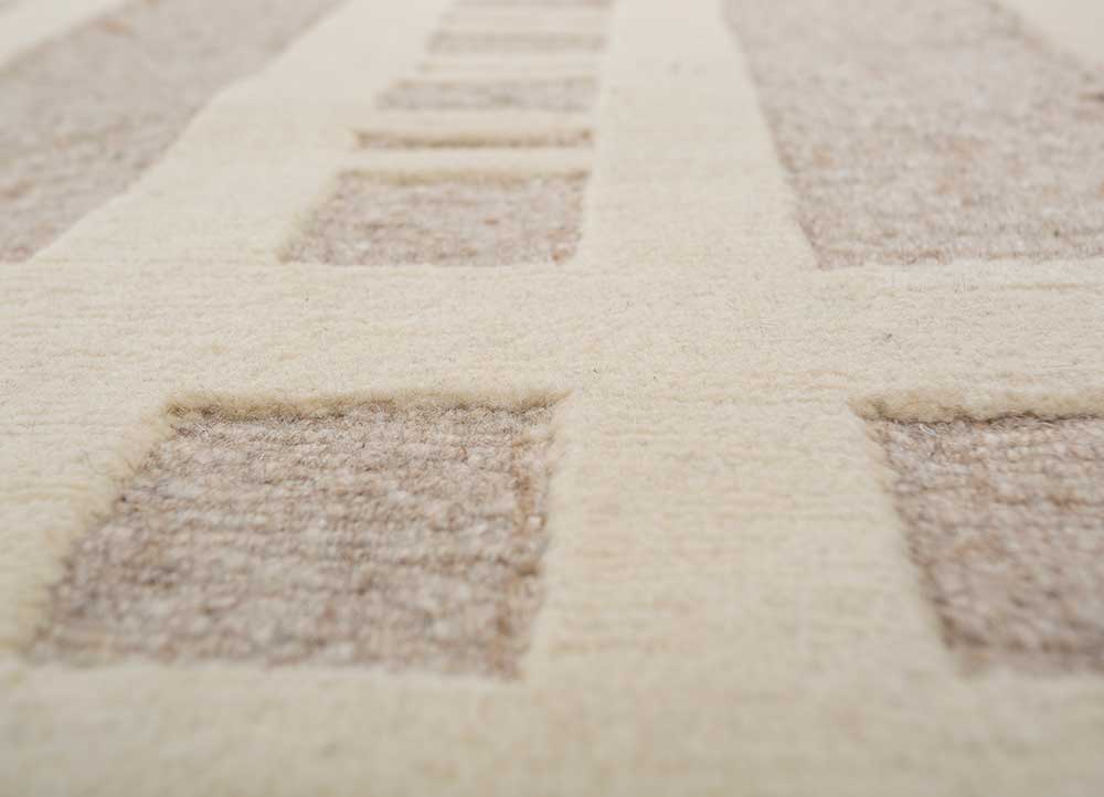 manifest beige and brown wool hand knotted Rug - CloseUp