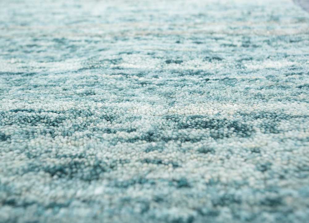 blythe blue wool hand knotted Rug - CloseUp
