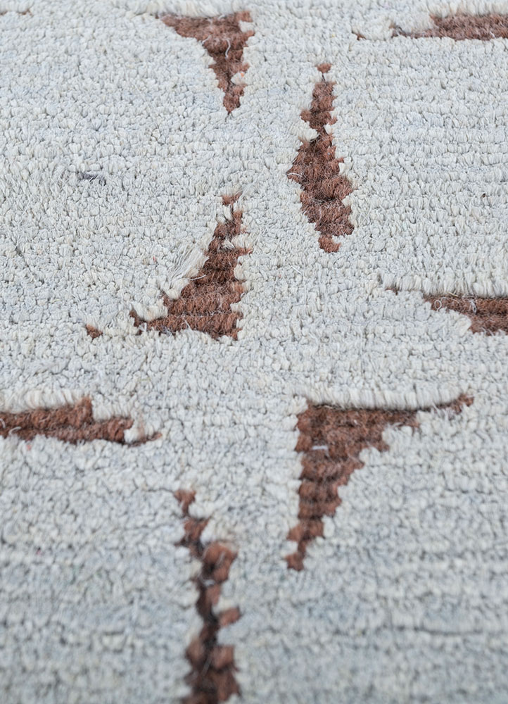 azalea grey and black wool and silk hand knotted Rug - CloseUp