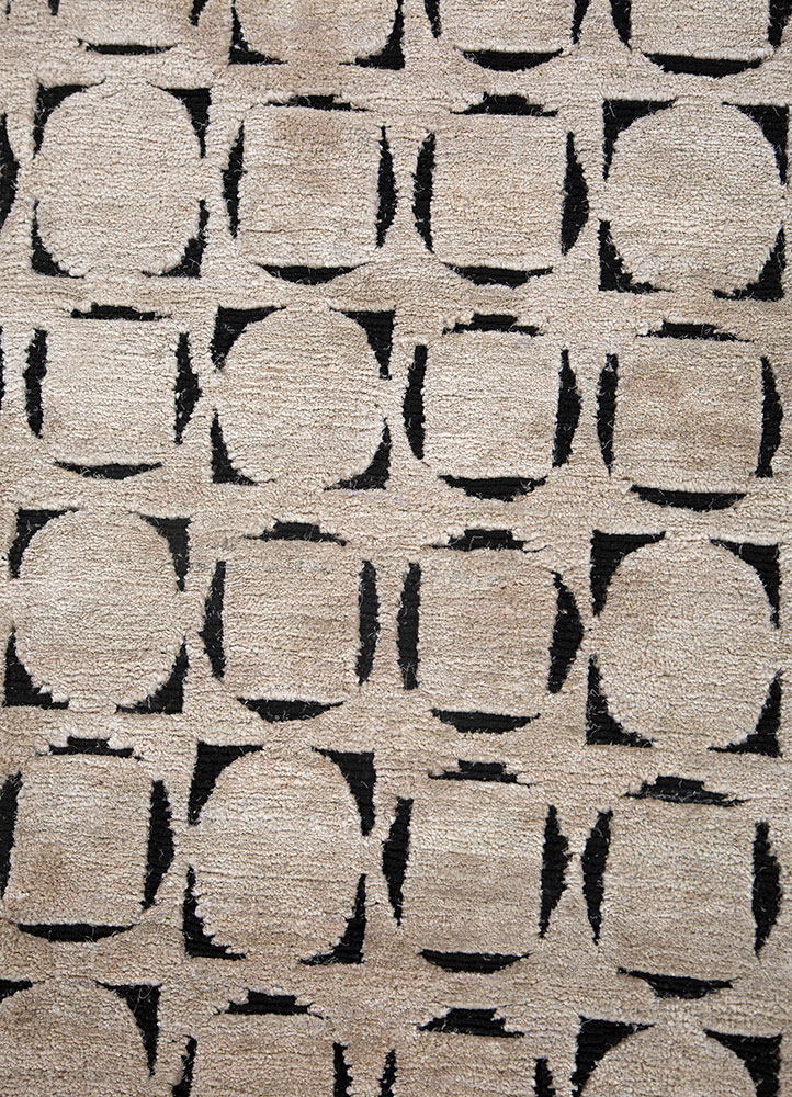 azalea ivory wool and silk hand knotted Rug - CloseUp