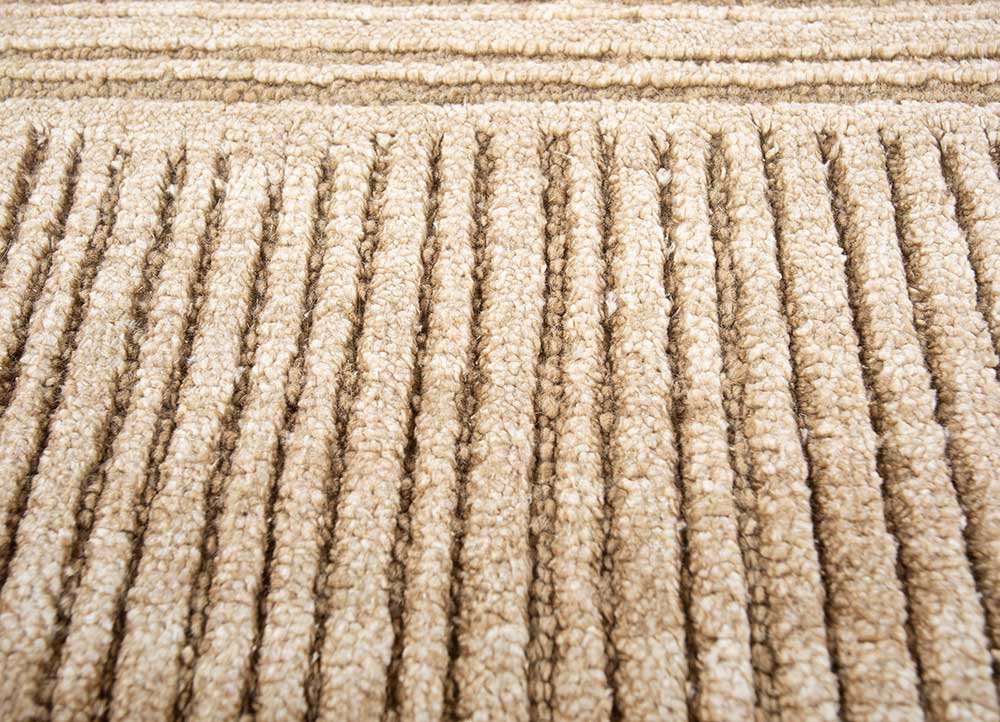 azalea beige and brown wool and silk hand knotted Rug - CloseUp