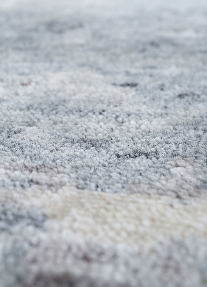 entropy grey and black wool hand knotted Rug - CloseUp