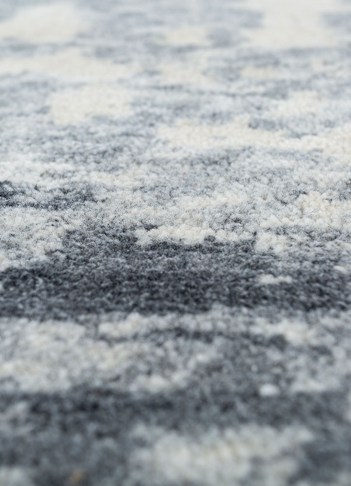entropy grey and black wool hand knotted Rug - CloseUp
