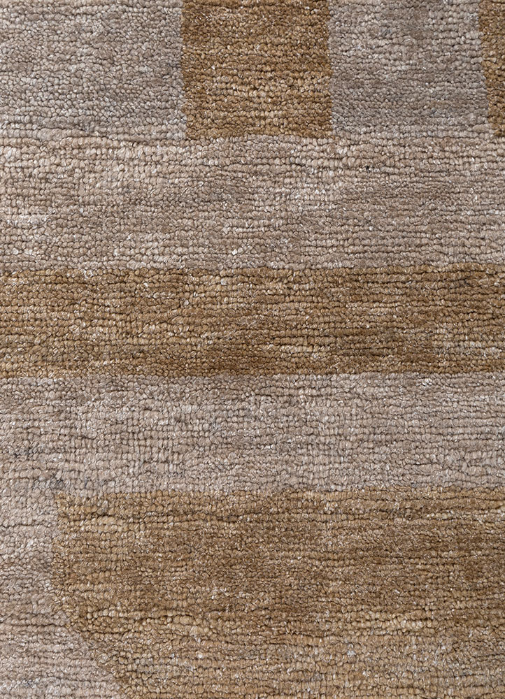 blythe grey and black wool hand knotted Rug - CloseUp