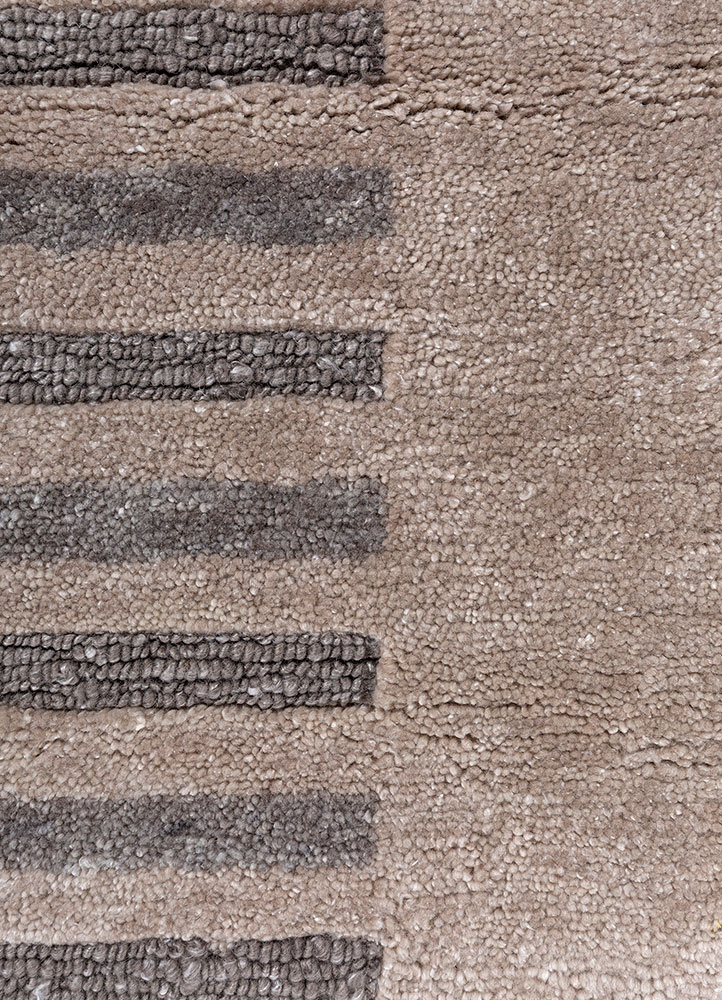 blythe ivory wool hand knotted Rug - CloseUp