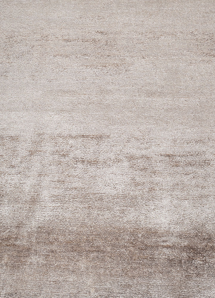 entropy ivory bamboo silk hand knotted Rug - CloseUp