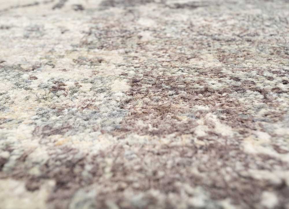 gulmarg grey and black silk hand knotted Rug - CloseUp