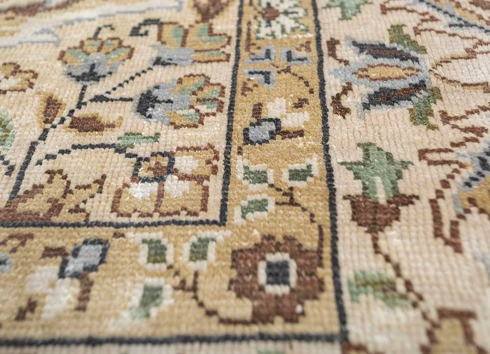 gulmarg ivory wool hand knotted Rug - CloseUp