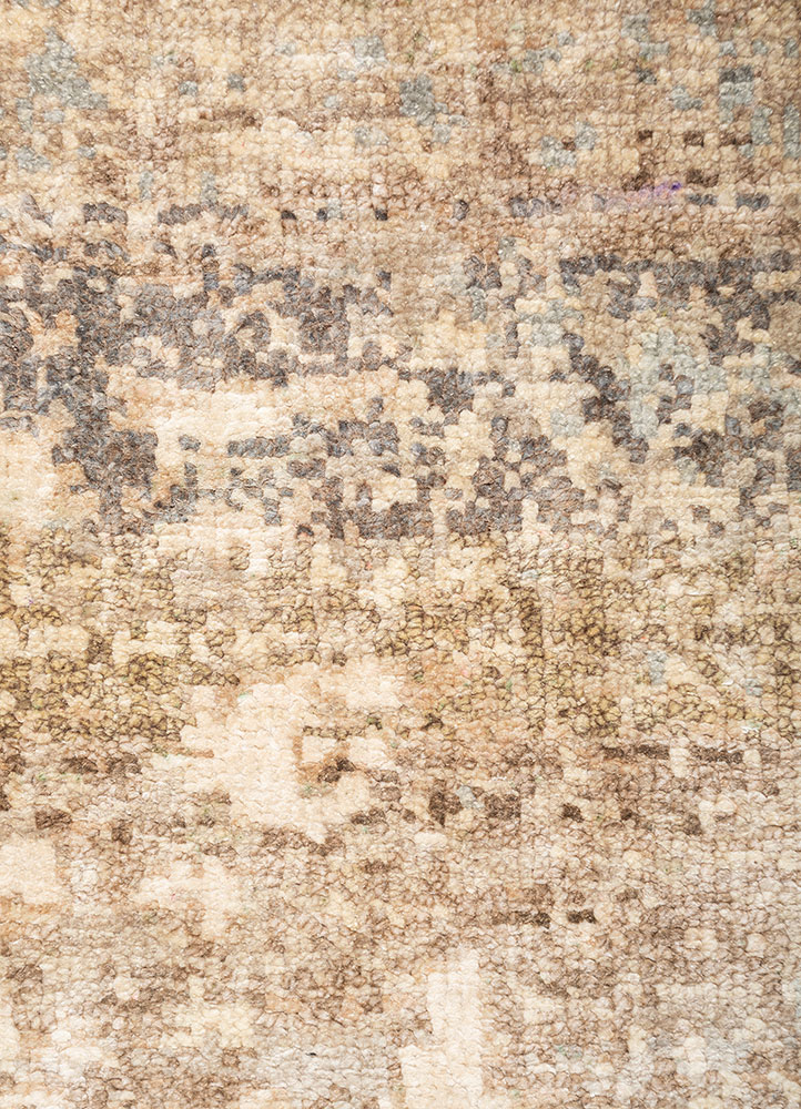 gulmarg ivory silk hand knotted Rug - CloseUp