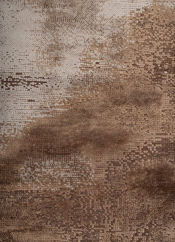 uvenuti ivory wool and bamboo silk hand knotted Rug - CloseUp