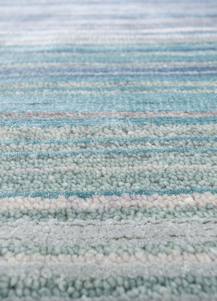 azalea blue wool and bamboo silk hand knotted Rug - CloseUp