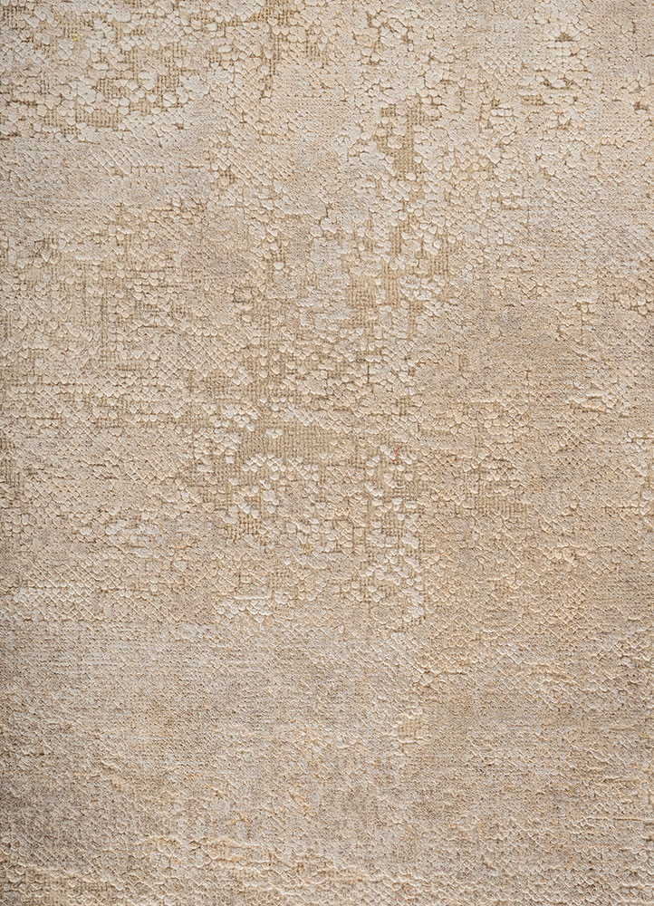 aprezo gold wool and bamboo silk hand knotted Rug - CloseUp