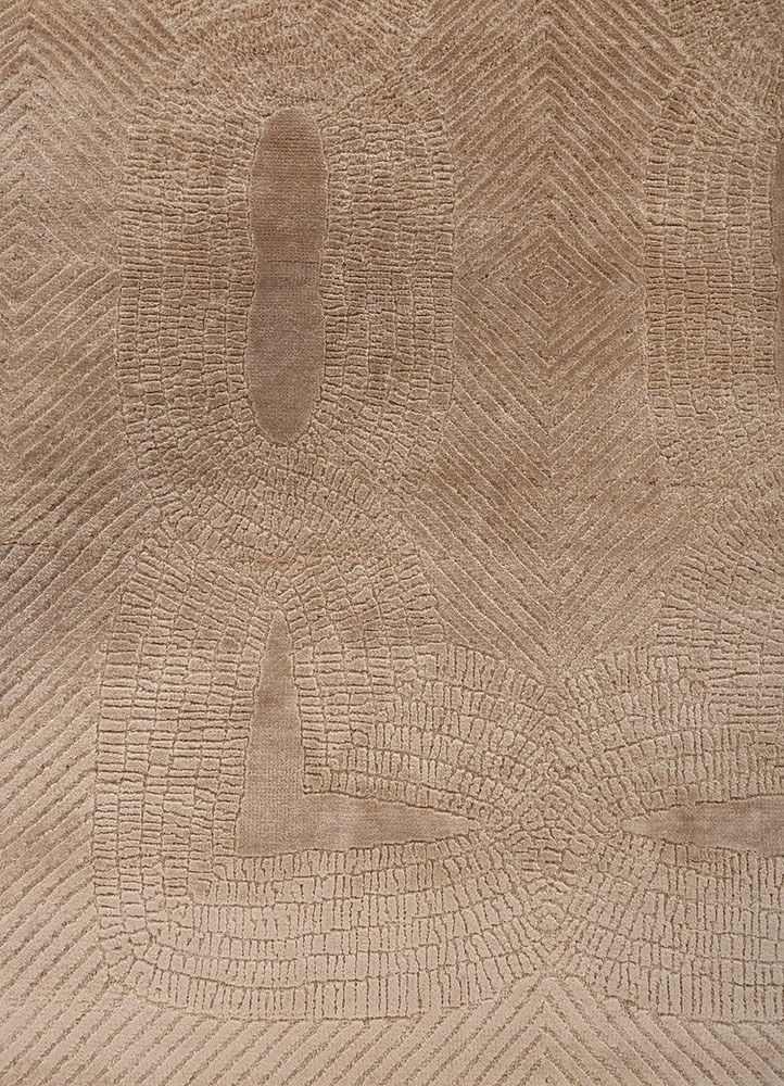 azalea beige and brown wool and bamboo silk hand knotted Rug - CloseUp
