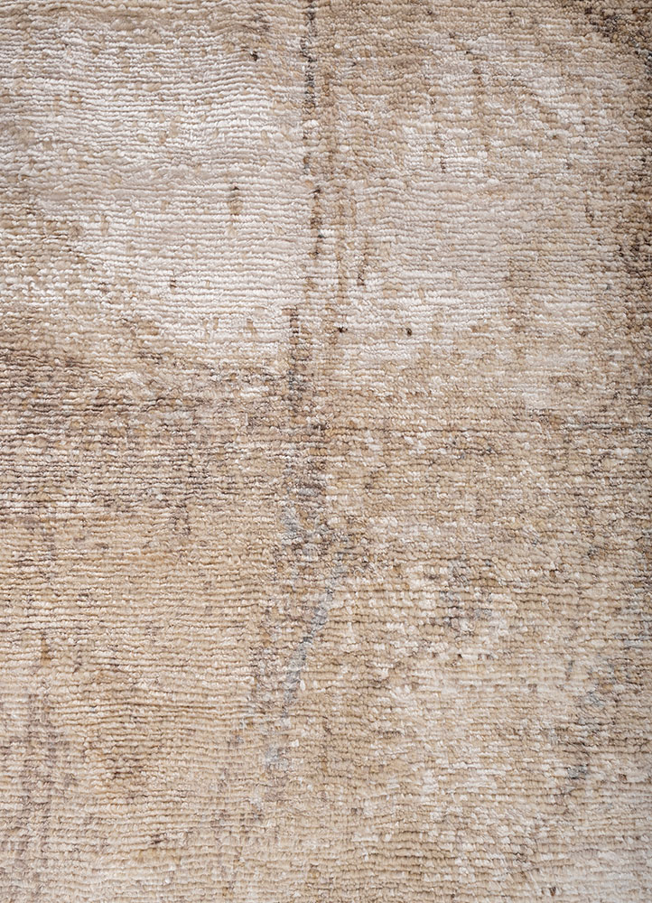 aprezo ivory wool and bamboo silk hand knotted Rug - CloseUp