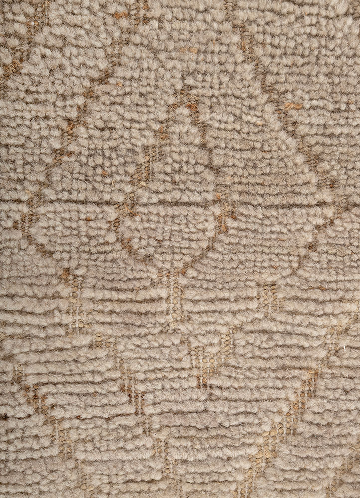 zuri ivory wool hand knotted Rug - CloseUp