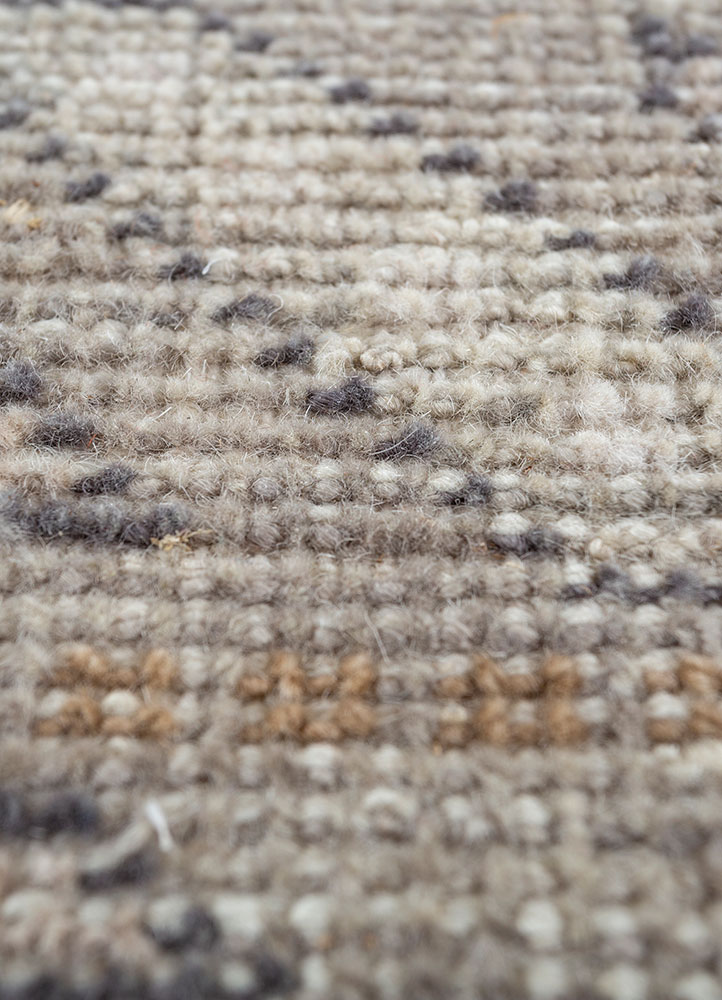 savana grey and black wool hand knotted Rug - CloseUp
