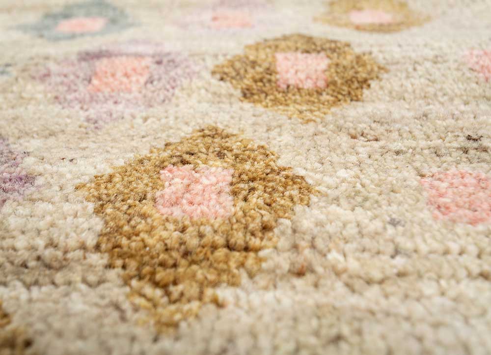 erbe ivory wool hand knotted Rug - CloseUp