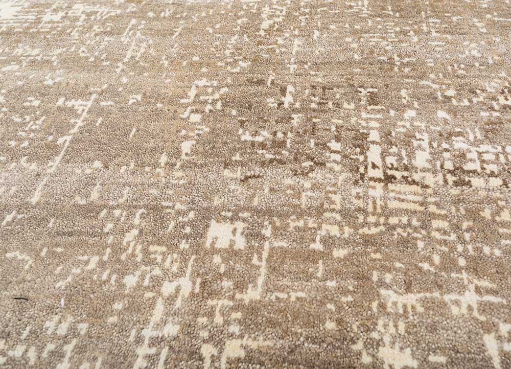 uvenuti beige and brown wool hand knotted Rug - CloseUp