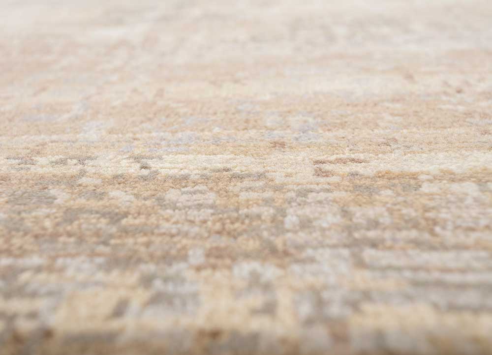 uvenuti gold wool hand knotted Rug - CloseUp