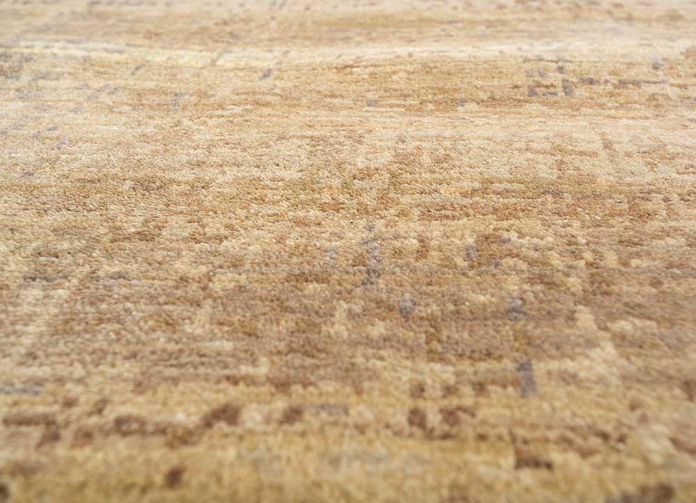 uvenuti beige and brown wool hand knotted Rug - CloseUp