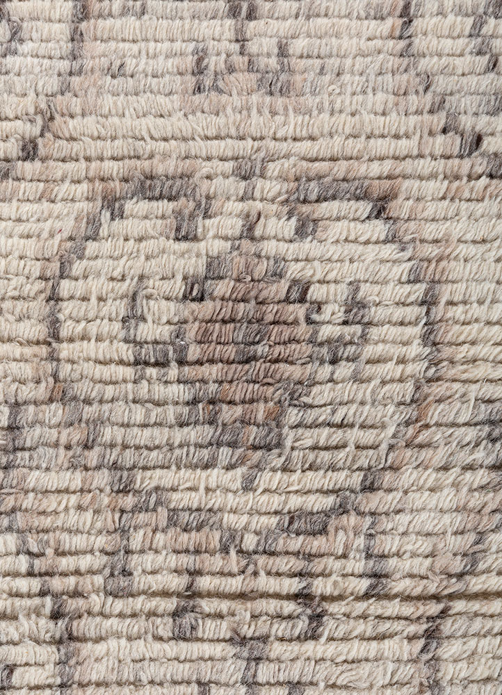 aprezo ivory wool hand knotted Rug - CloseUp