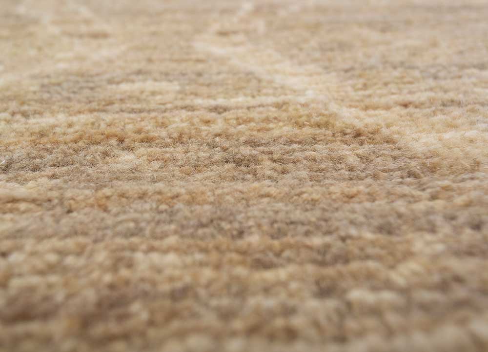 manifest beige and brown wool hand knotted Rug - CloseUp