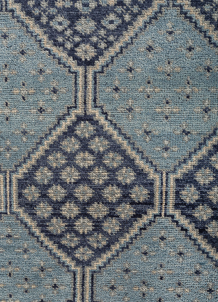 erbe blue wool hand knotted Rug - CloseUp