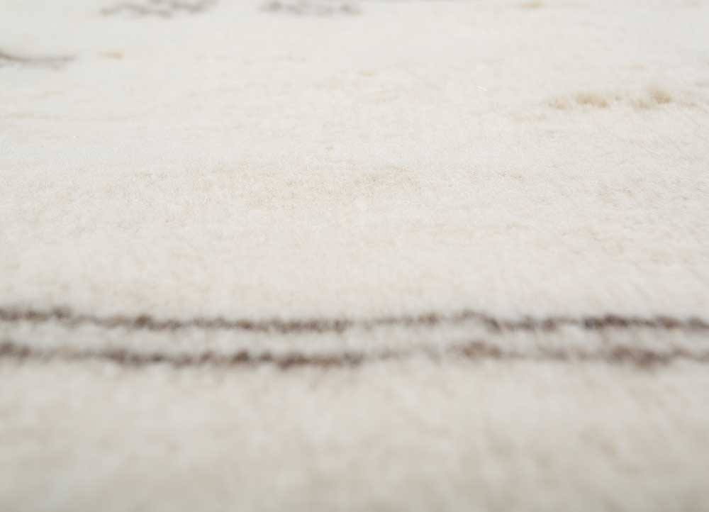 zuri ivory wool hand knotted Rug - CloseUp