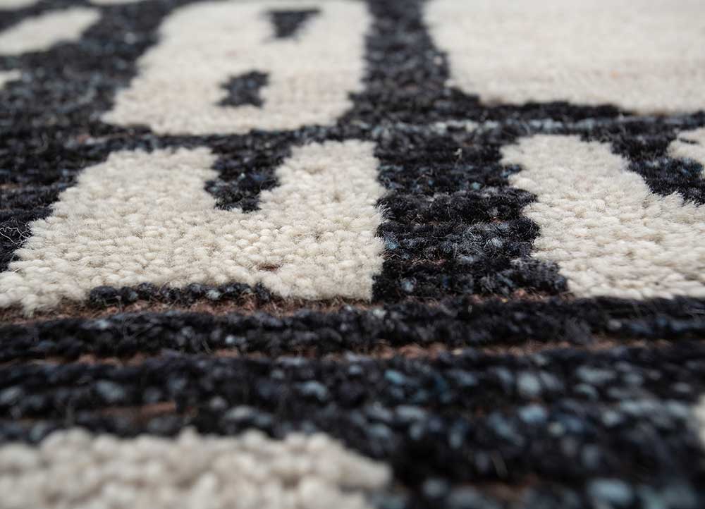 manifest ivory wool hand knotted Rug - CloseUp