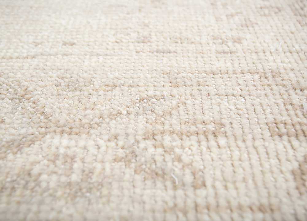 erbe ivory wool hand knotted Rug - CloseUp