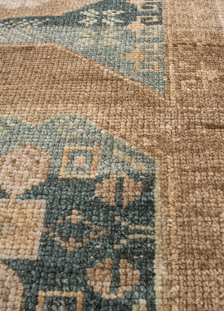 thyme beige and brown wool hand knotted Rug - CloseUp