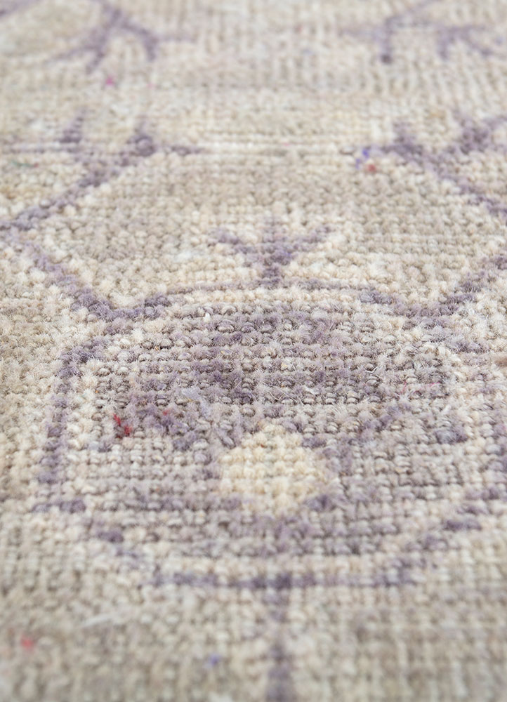 erbe beige and brown wool hand knotted Rug - CloseUp