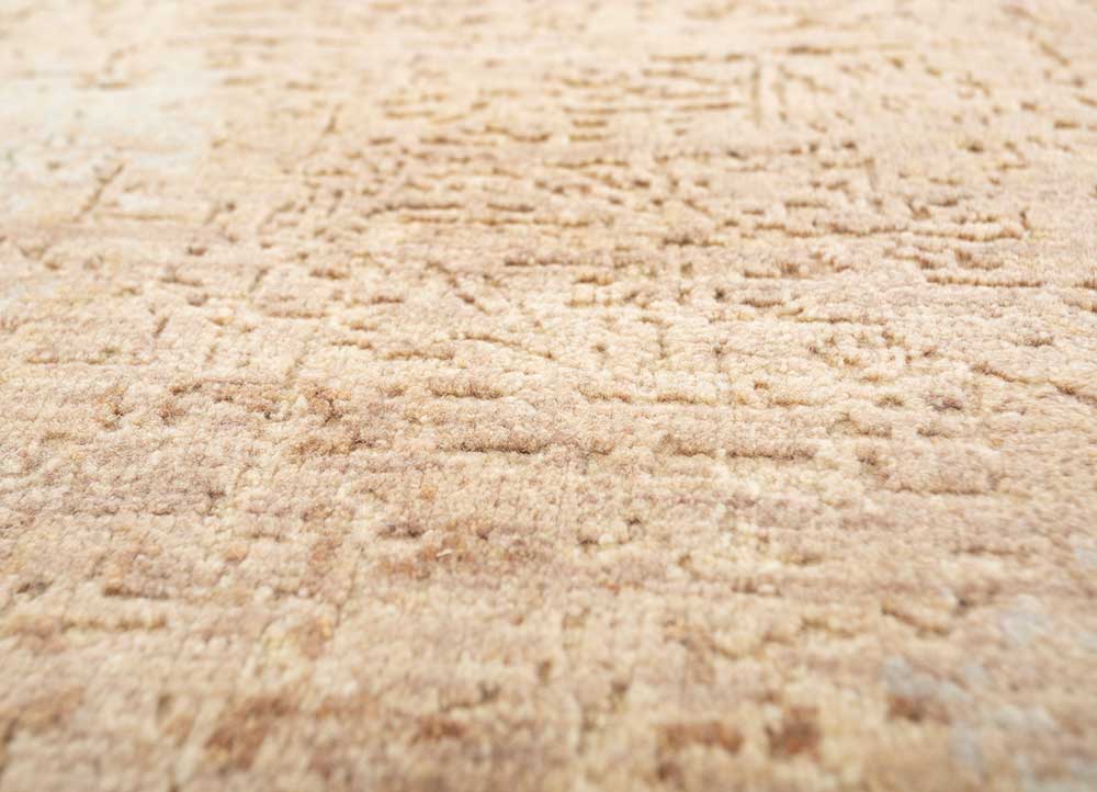 uvenuti beige and brown wool hand knotted Rug - CloseUp