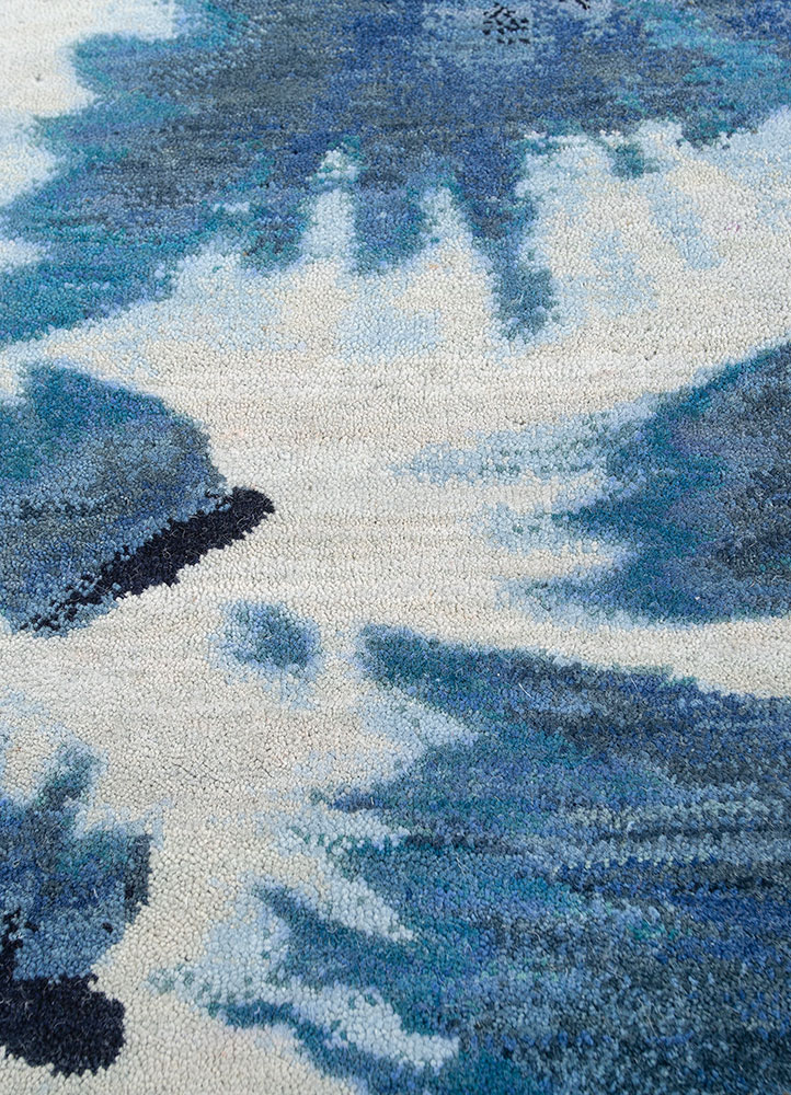 clan blue wool hand knotted Rug - CloseUp