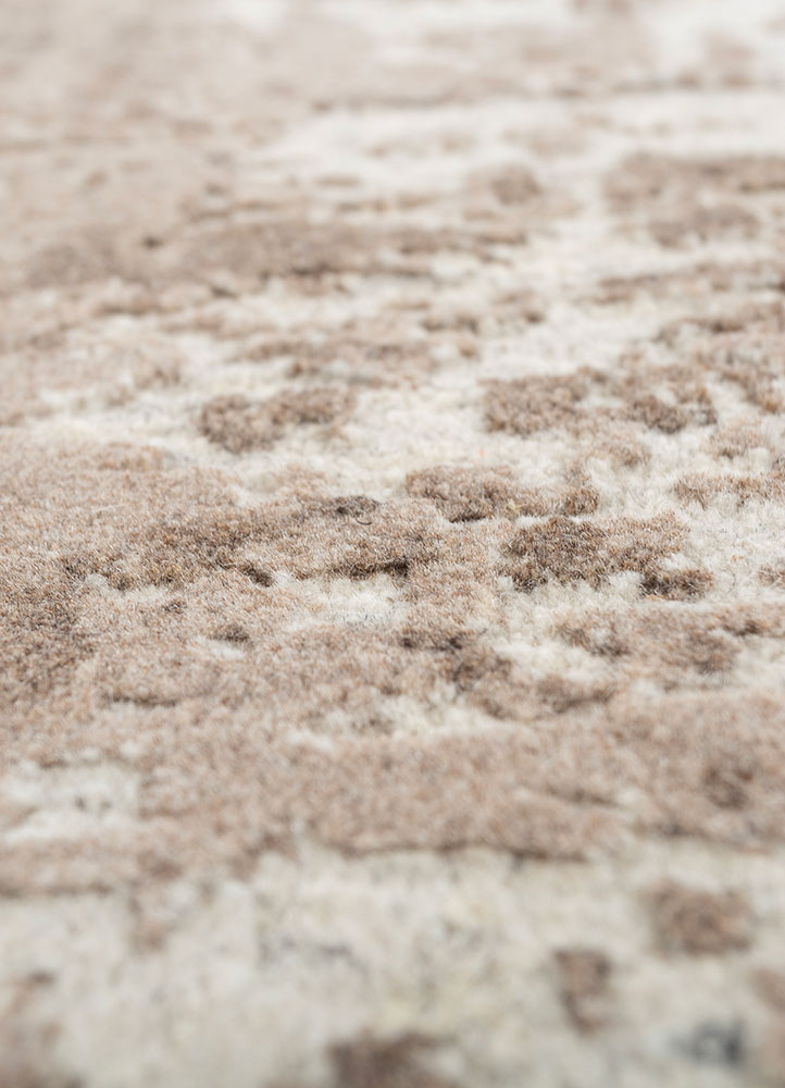 entropy ivory wool hand knotted Rug - CloseUp